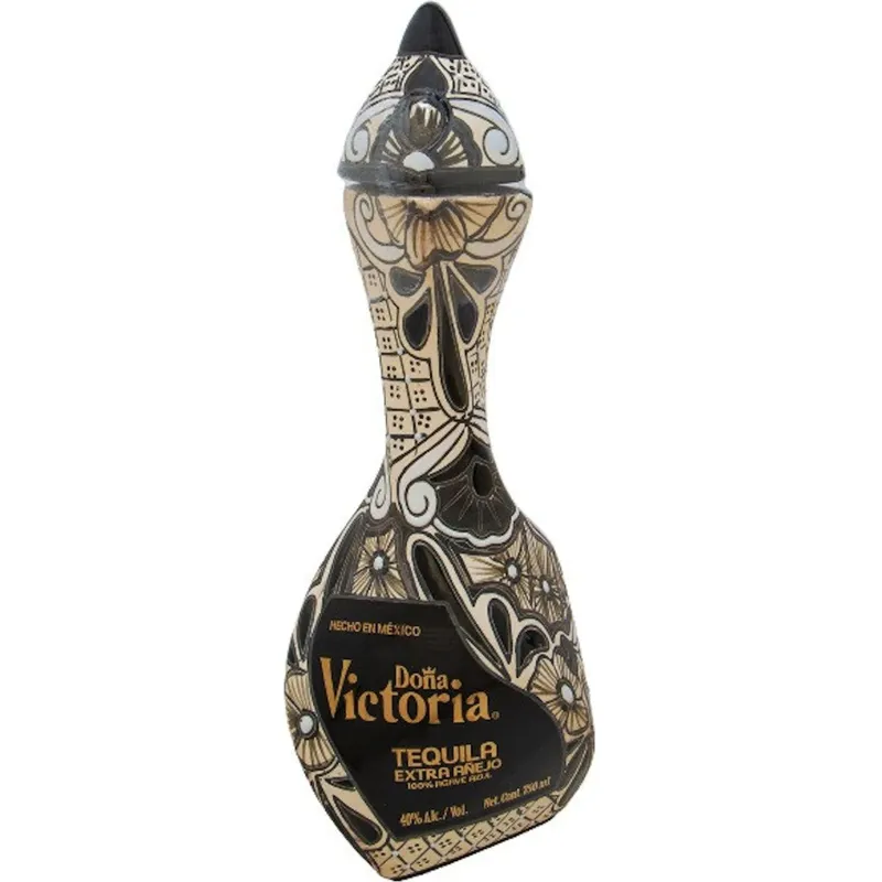 Doña Victoria Tequila Extra Anejo Black view 1