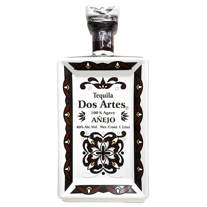 Dos Artes Anejo Tequila view 1