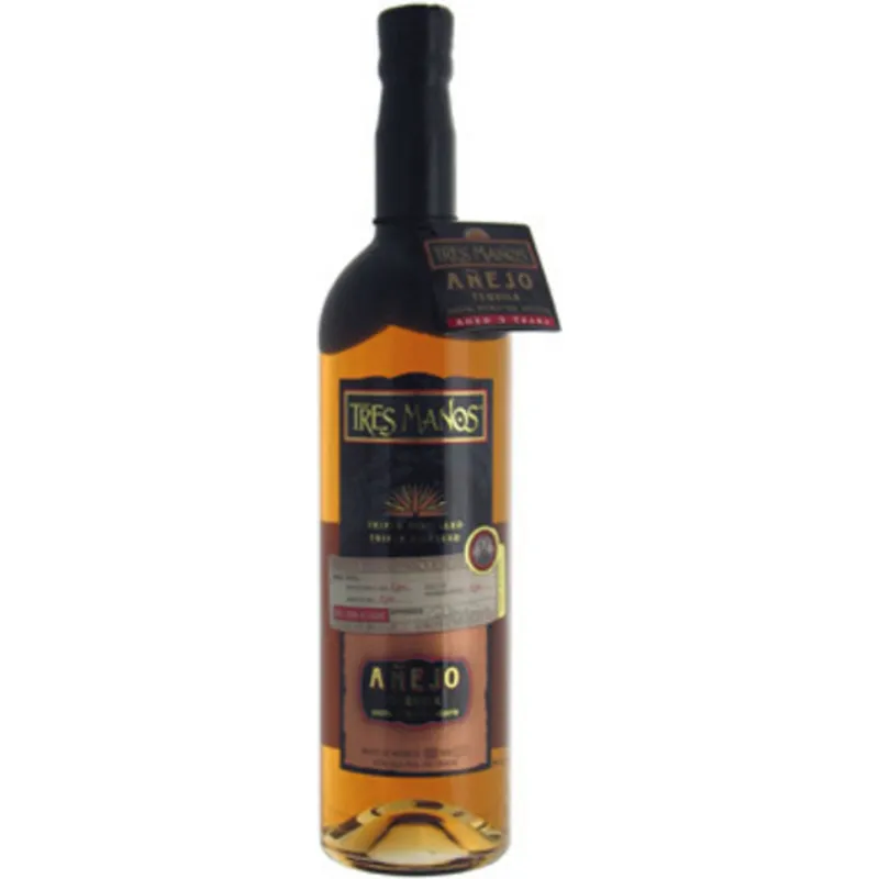 Tres Manos Anejo Tequila view 1