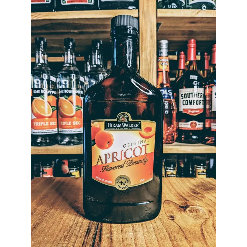 Hiram Walker Apricot Brandy view 1