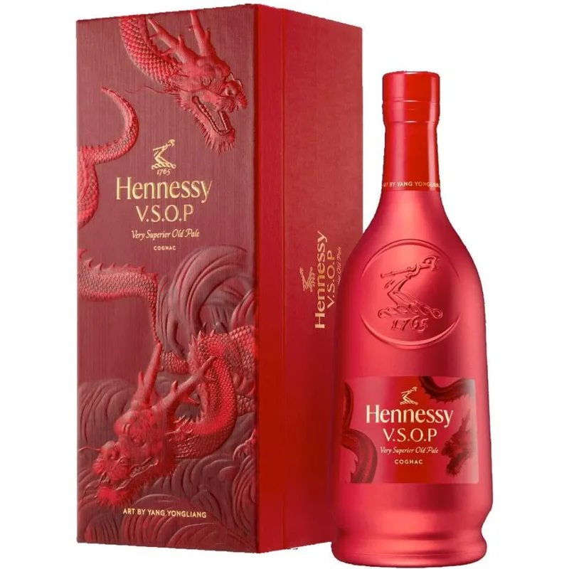 Hennessy V.s.o.p X Yang Yongliang Lunar Year 2024 view 1